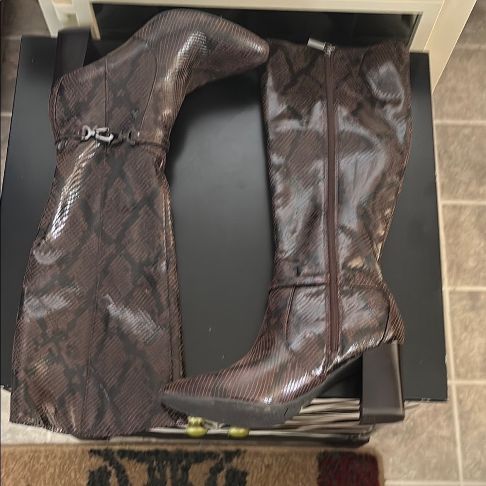 Bandolino knee high snake print boots Brenda 2 US7.5